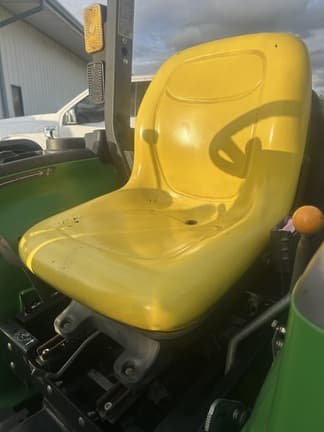 Image of John Deere 3025E equipment image 3