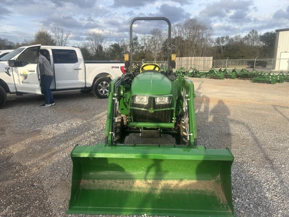 Image of John Deere 3025E equipment image 2