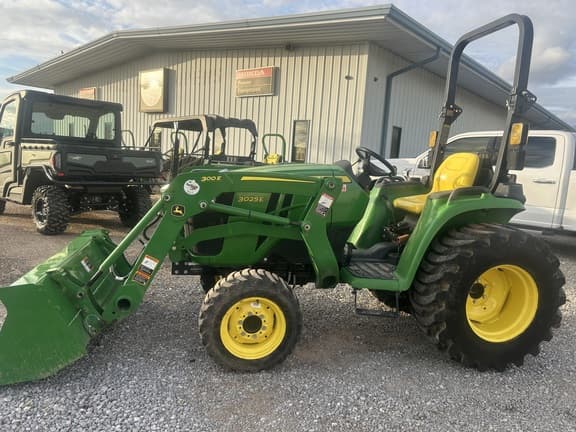 Image of John Deere 3025E equipment image 1