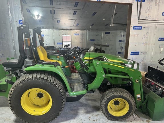 Main image John Deere 3025E