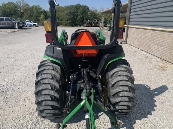 Image of John Deere 3025E equipment image 4