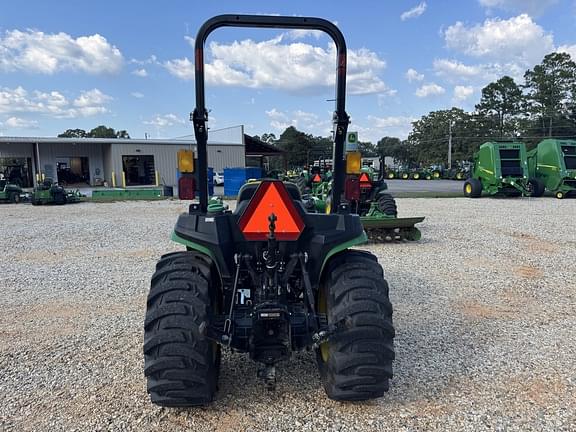 Image of John Deere 3025E equipment image 4