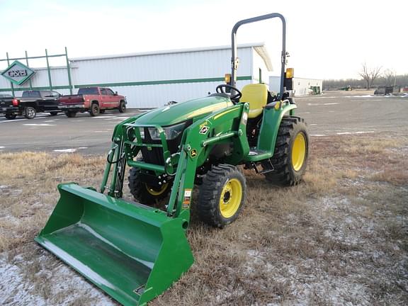 Image of John Deere 3025E equipment image 1