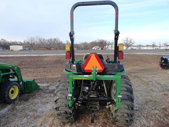 Image of John Deere 3025E equipment image 3