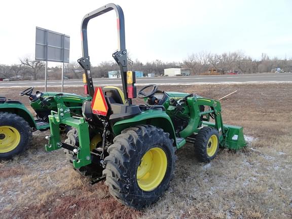 Image of John Deere 3025E equipment image 4