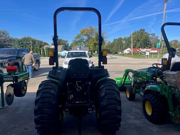 Image of John Deere 3025E equipment image 4