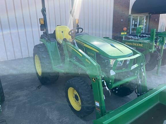 Image of John Deere 3025E equipment image 1