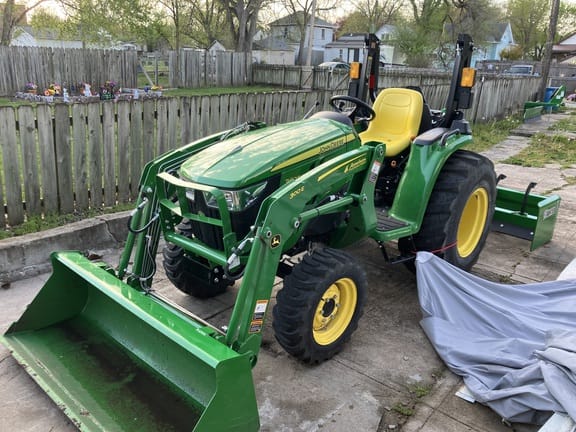 Main image John Deere 3025E