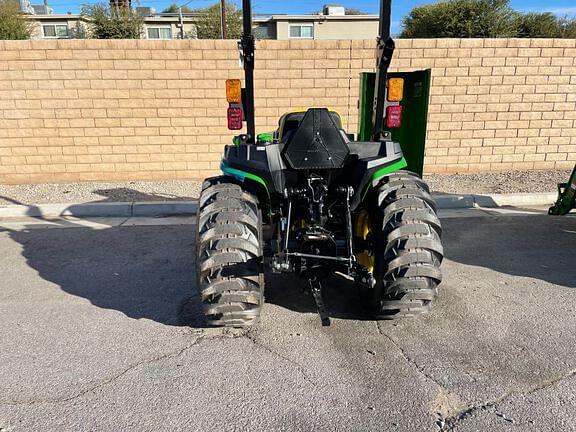 Image of John Deere 3025E equipment image 3