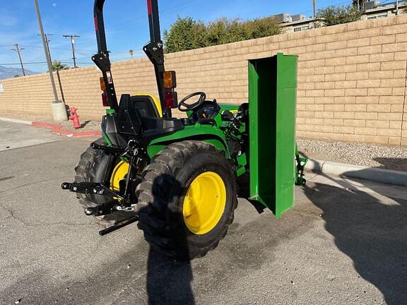 Image of John Deere 3025E equipment image 4