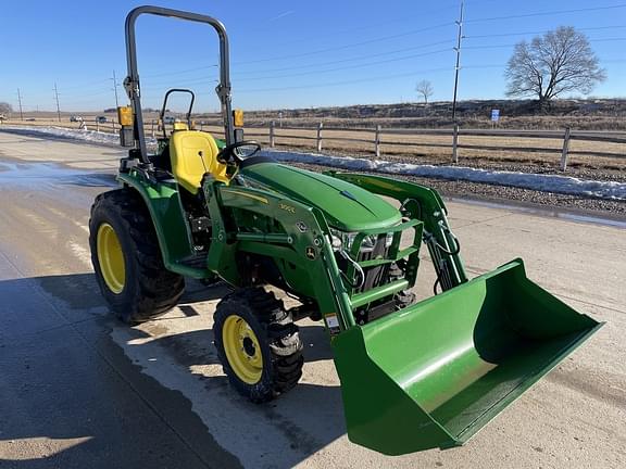 Image of John Deere 3025E equipment image 2