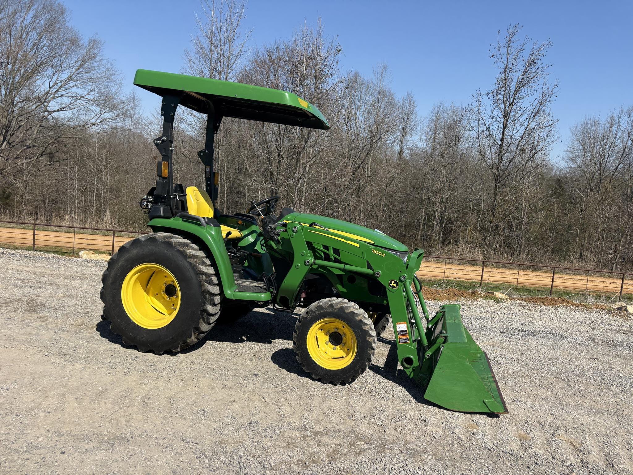 2023 John Deere 3025E Equipment Image0