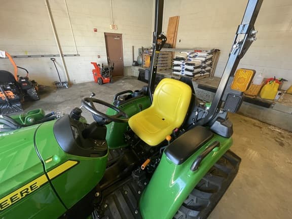 Image of John Deere 3025E equipment image 4