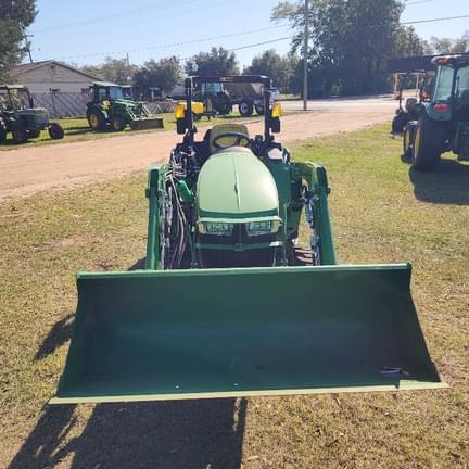 Image of John Deere 3025E equipment image 3