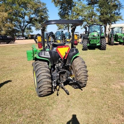 Image of John Deere 3025E equipment image 1