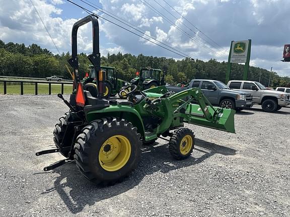 Image of John Deere 3025E equipment image 1