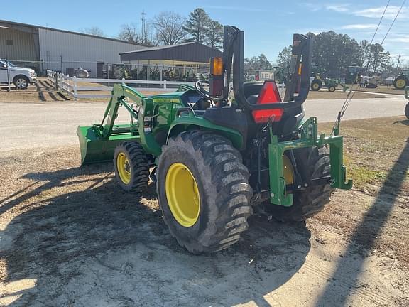 Image of John Deere 3025E equipment image 2