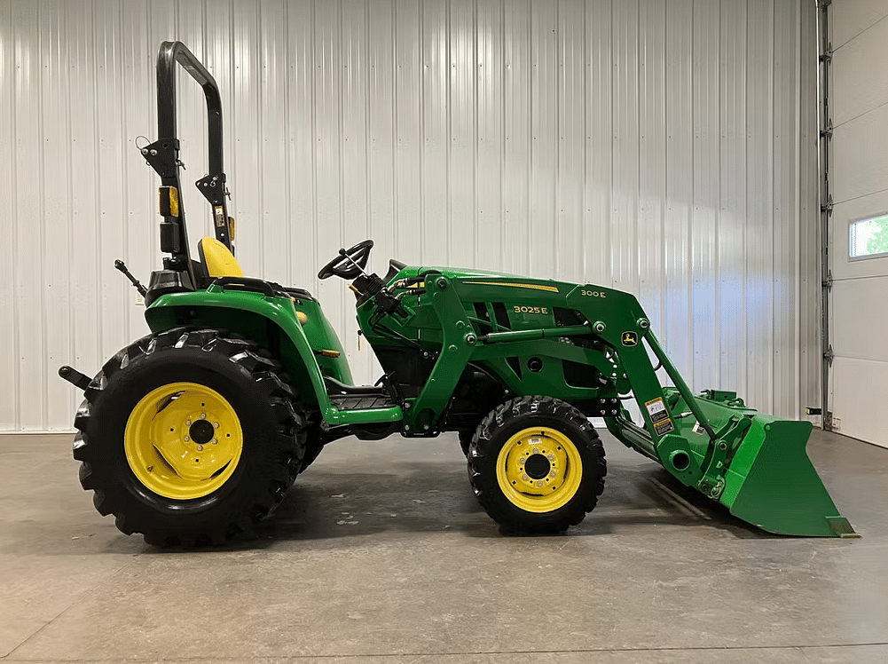 Image of John Deere 3025E Primary Image