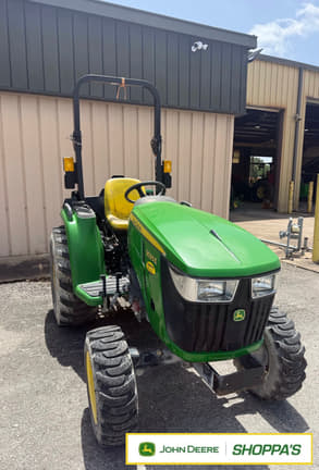 Image of John Deere 3025E equipment image 4