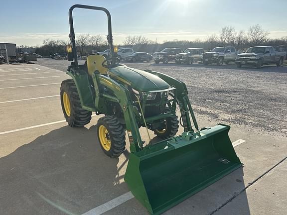 Image of John Deere 3025E equipment image 4