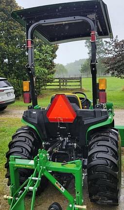 Image of John Deere 3025E equipment image 3