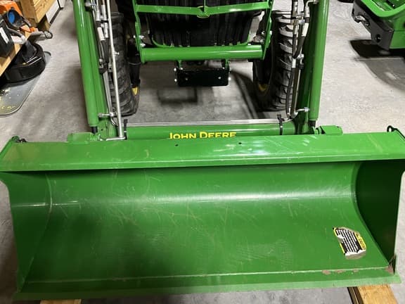 Image of John Deere 3025E equipment image 2