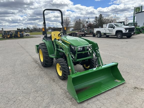 Image of John Deere 3025E equipment image 2
