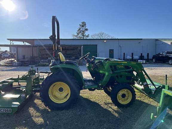 Image of John Deere 3025E equipment image 4