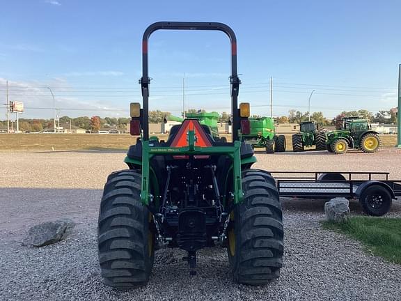 Image of John Deere 3025E equipment image 4