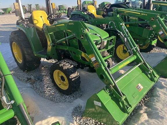 Image of John Deere 3025E equipment image 1