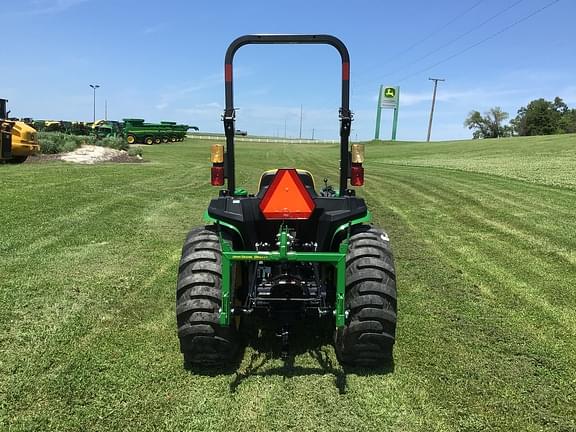 Image of John Deere 3025E equipment image 4
