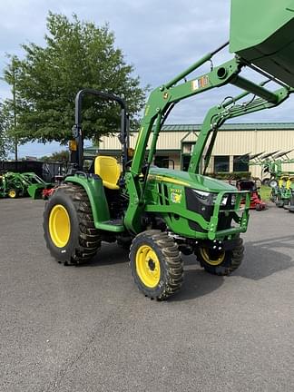 Image of John Deere 3032E equipment image 2