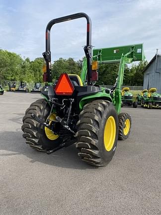 Image of John Deere 3032E equipment image 3