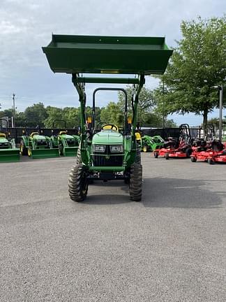 Image of John Deere 3032E equipment image 4