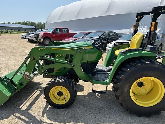 Image of John Deere 3032E Primary image