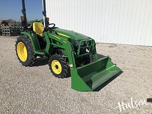 Main image John Deere 3032E