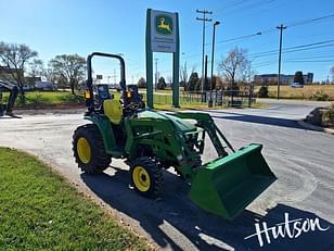 Main image John Deere 3032E