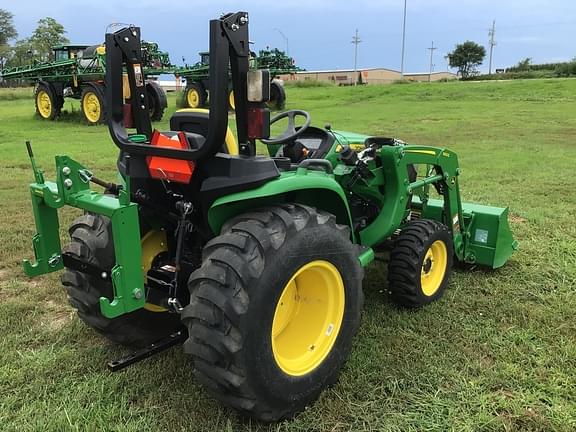 Image of John Deere 3032E equipment image 3