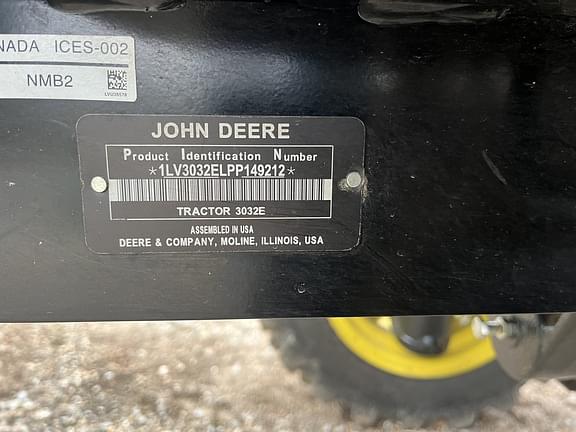 Image of John Deere 3032E equipment image 3