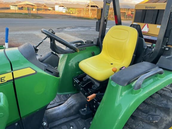Image of John Deere 3032E Primary image