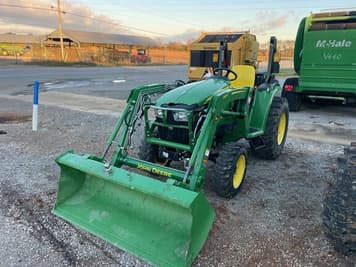 Main image John Deere 3032E