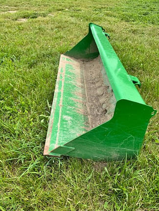 Image of John Deere 3032E equipment image 4