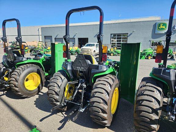 Image of John Deere 3032E equipment image 1