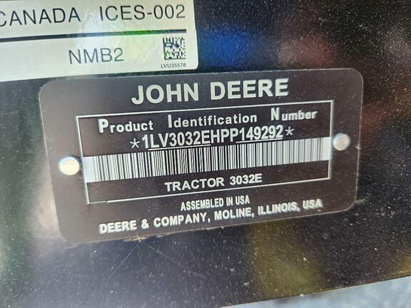 Image of John Deere 3032E equipment image 4