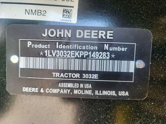 Image of John Deere 3032E equipment image 4