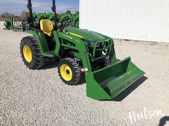Main image John Deere 3032E