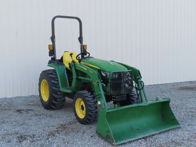 Image of John Deere 3032E equipment image 1