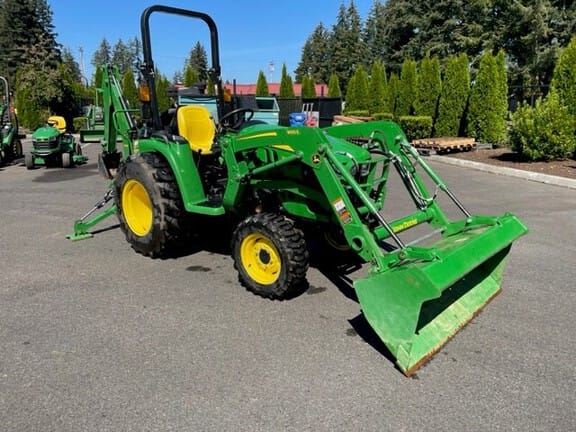2023 John Deere 3032E Equipment Image0