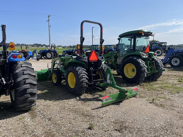 Image of John Deere 3032E equipment image 1