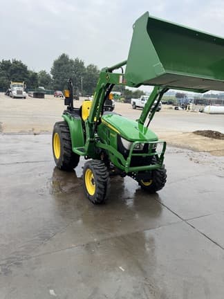 Image of John Deere 3032E equipment image 1